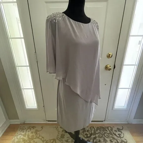 feeling fringe midi dress fashion nova Fitted Scoop 3/4 Sleeves Two Tone Lace Applique Floral Mother of the Bride Dress QM3364 US2 / Ink Blue main image 1